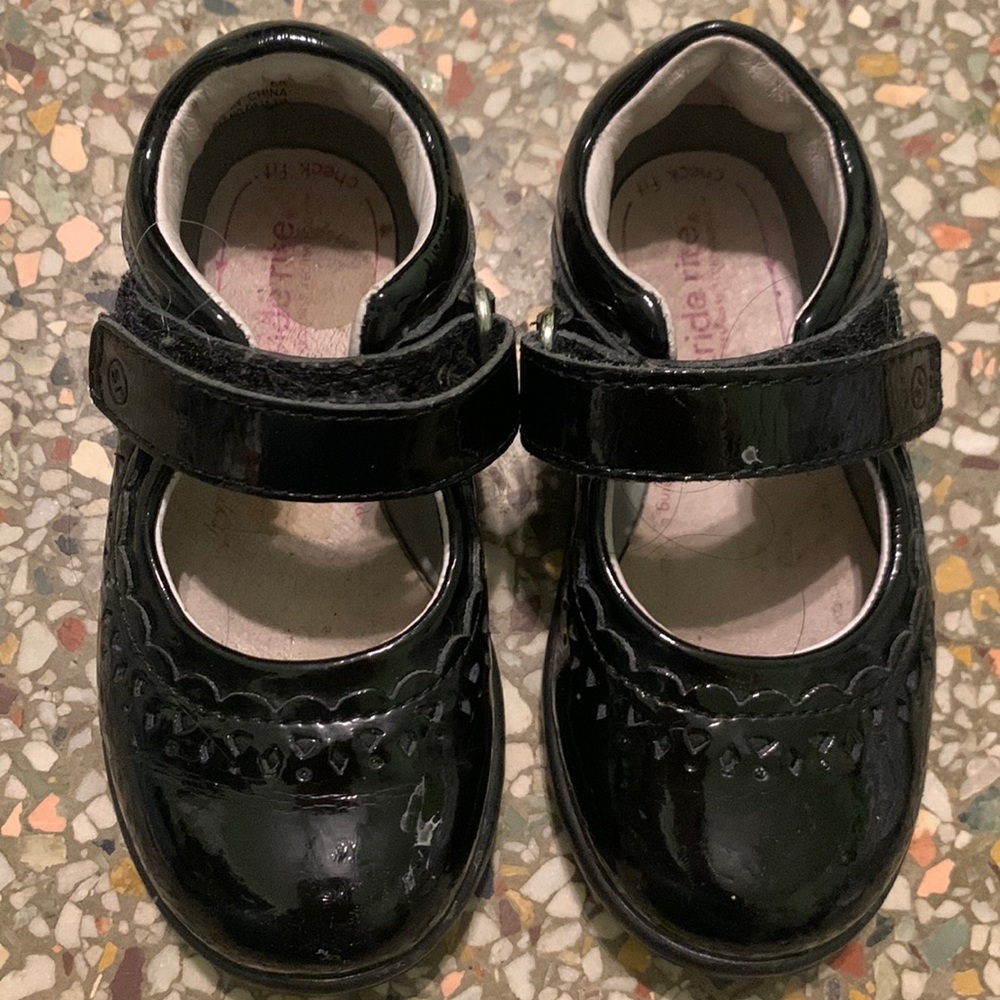 Stride Rite girl black dress shoes